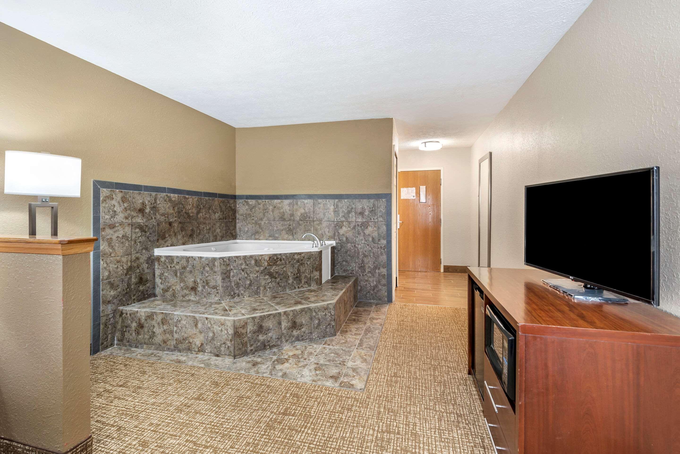 Comfort Inn & Suites Cincinnati Eastgate Ngoại thất bức ảnh