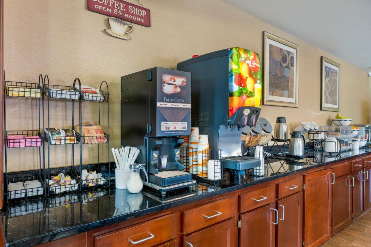 Comfort Inn & Suites Cincinnati Eastgate Ngoại thất bức ảnh