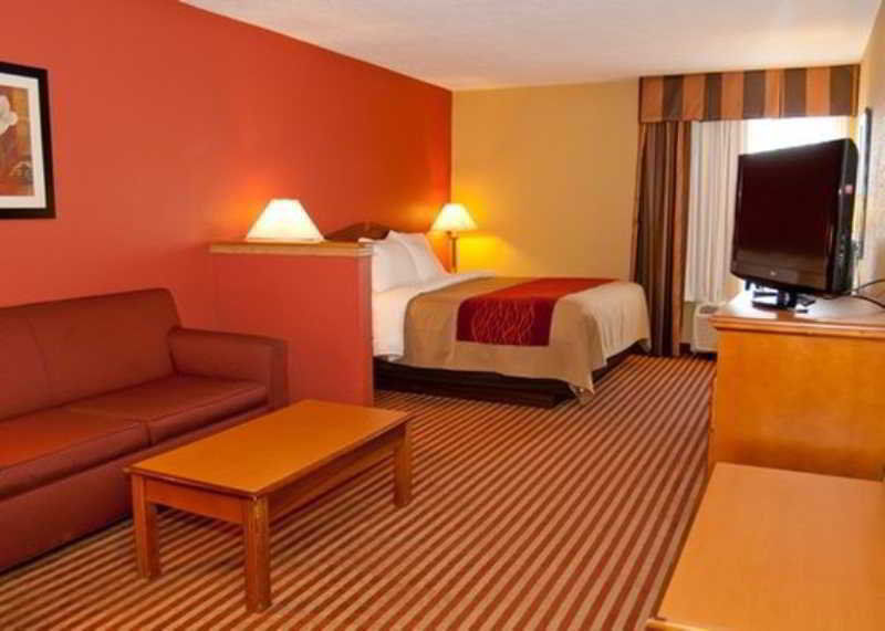Comfort Inn & Suites Cincinnati Eastgate Ngoại thất bức ảnh