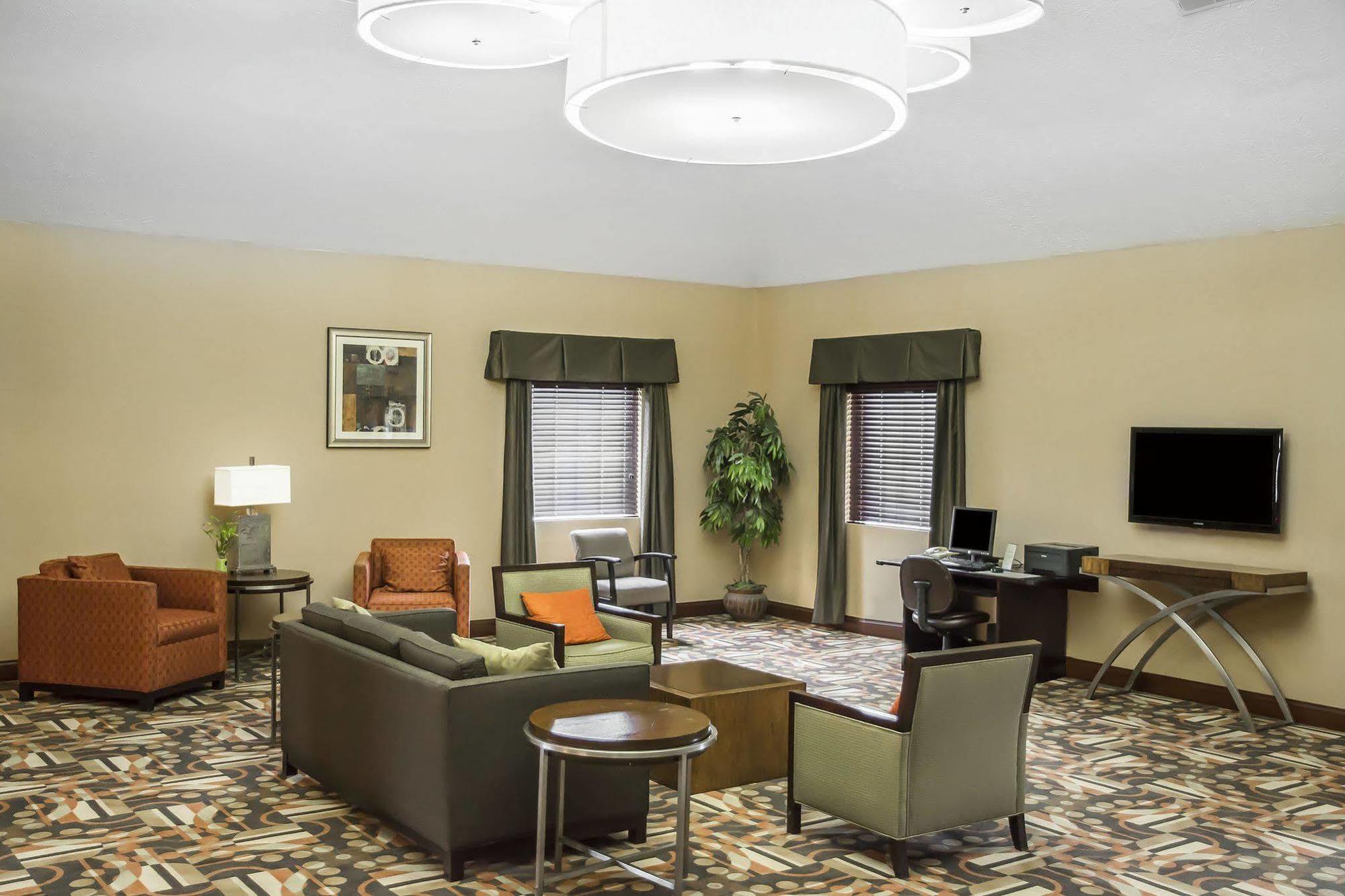 Comfort Inn & Suites Cincinnati Eastgate Ngoại thất bức ảnh
