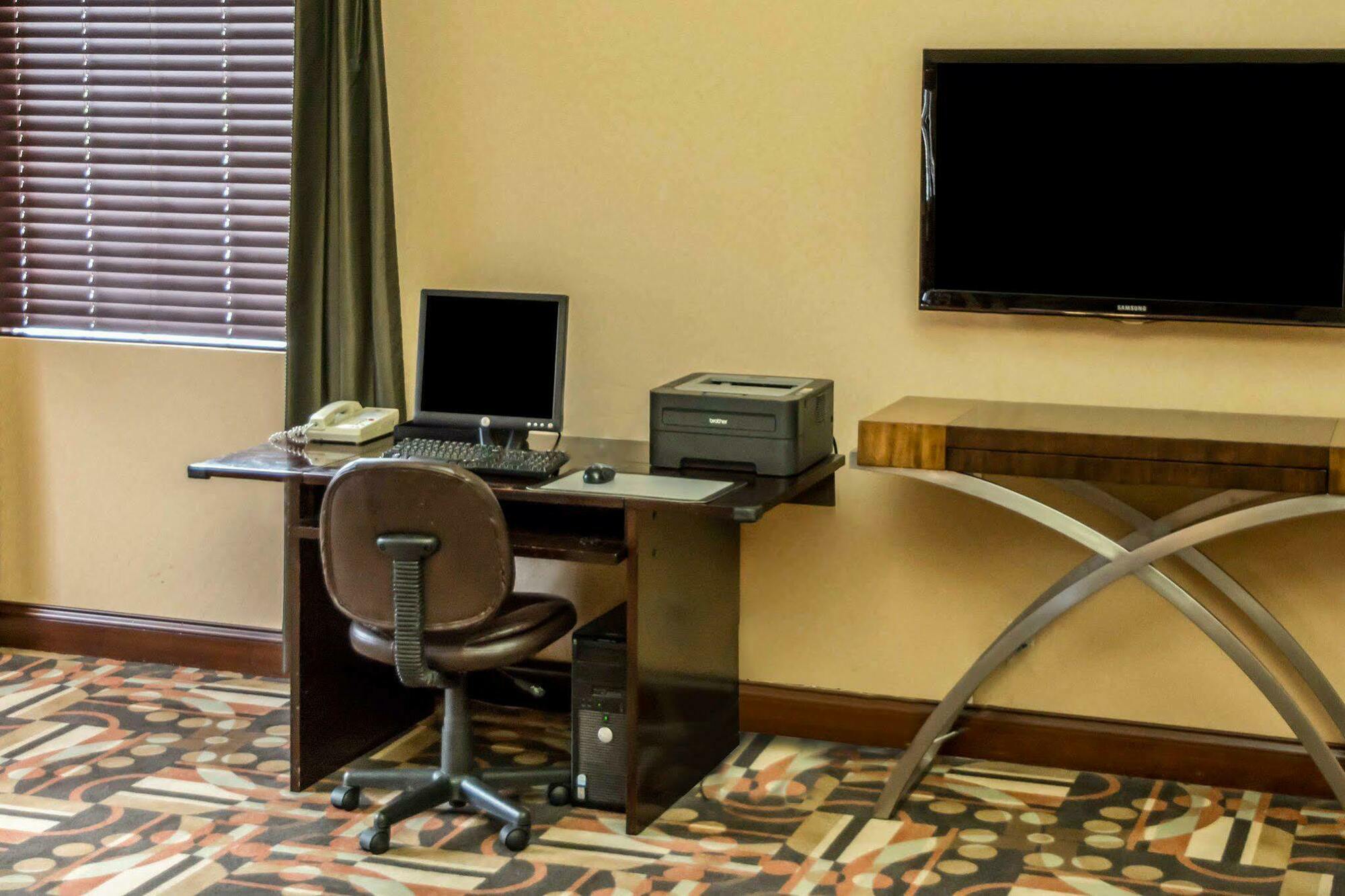 Comfort Inn & Suites Cincinnati Eastgate Ngoại thất bức ảnh